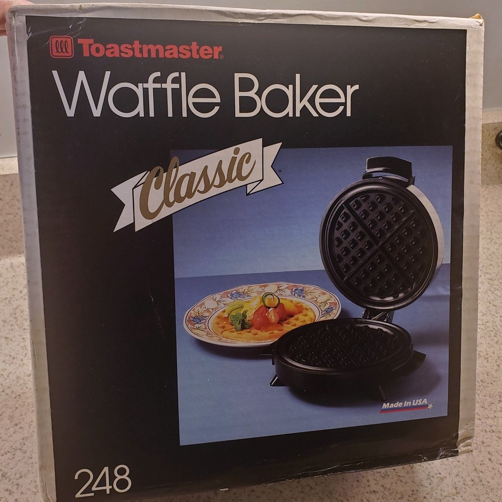 NIB VTGToastmaster Classic 7" Waffle Maker Baker Round Made in USA Model 248